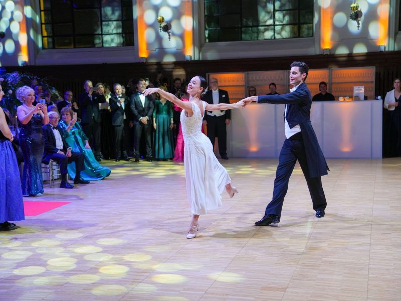 I. Gróf Zichy Anna Jótékonysági Bál – összefoglaló-08